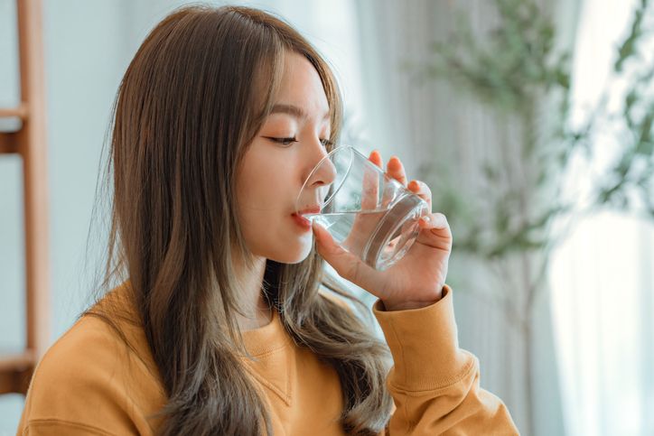 9 Ways to Reduce Bluish Under Eye Circles, Puffiness, and Visible Blood Vessels Without Makeup