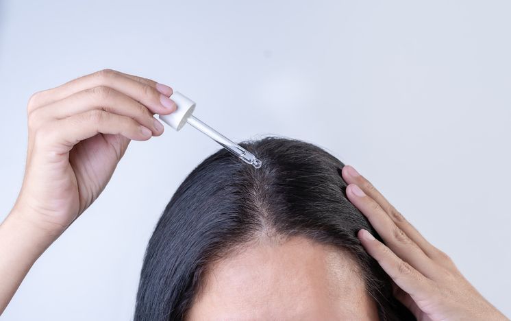 7 Proven Hair Fall Therapies to Boost Hair Growth and Treat Hair Thinning