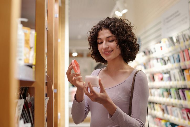 Struggling With Acne and Oily Skin? 7 Proven Ways to Reduce Sebum and Restore Balance